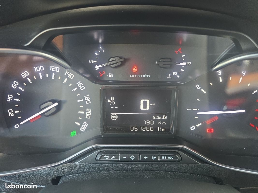 CITROEN C3 *entretien complet* C3 ESSENCE 82 Shine (image 14)