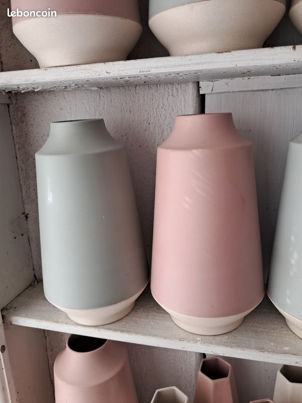 Lot de vases Point Virgule neufs en fibre de bambou vert sauge, rose poudré et blanc cassé (image 9)