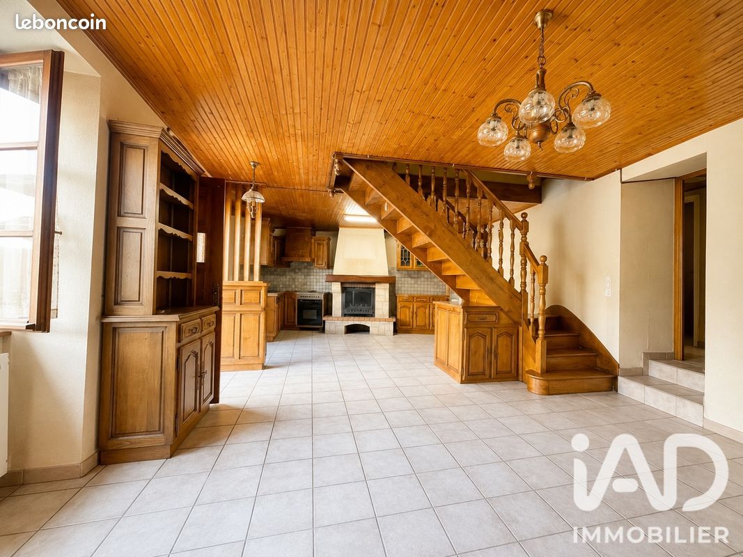 Maison 8 pièces 180 m² · à Baulon · 180 m² · 190 000 €