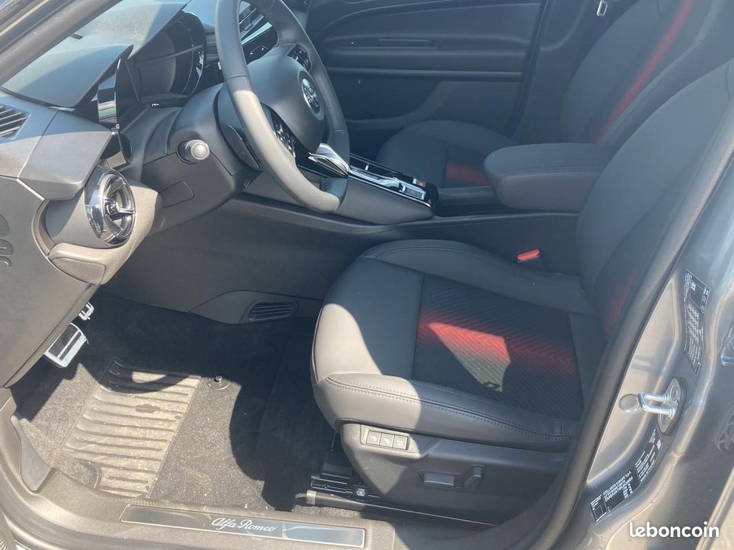 ALFA ROMEO JUNIOR 1.2 ibrida 145 speciale e-dct6 (image 13)