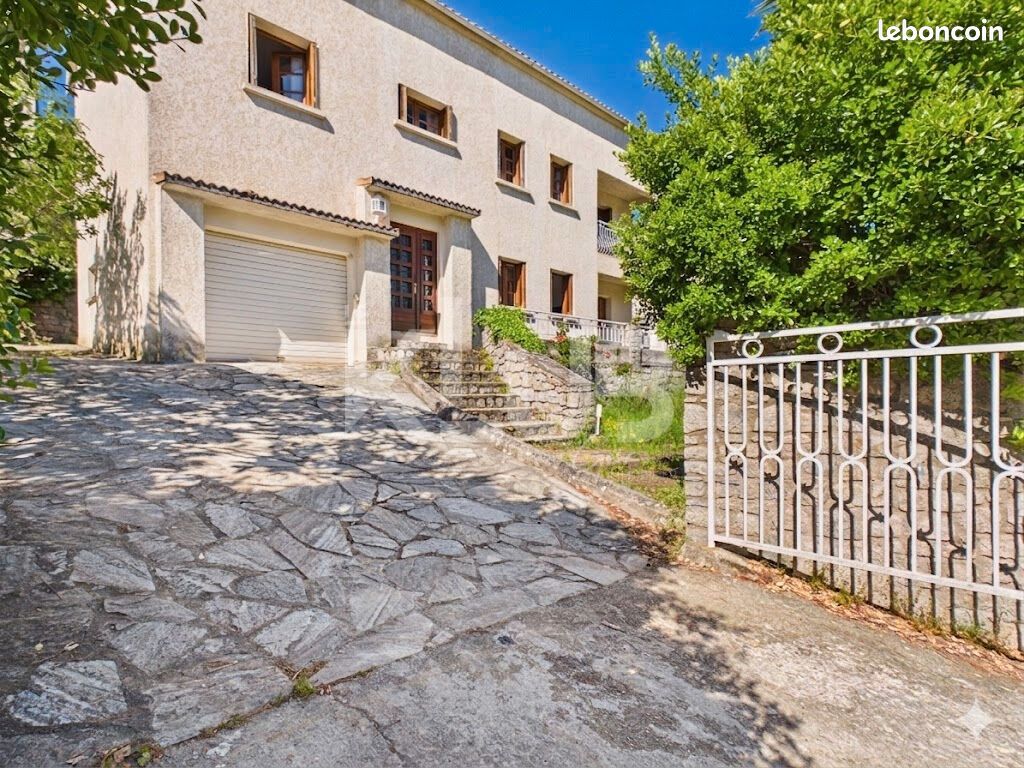 Maison 6 pièces 242 m² · à Corte · 242 m² · 460 000 €