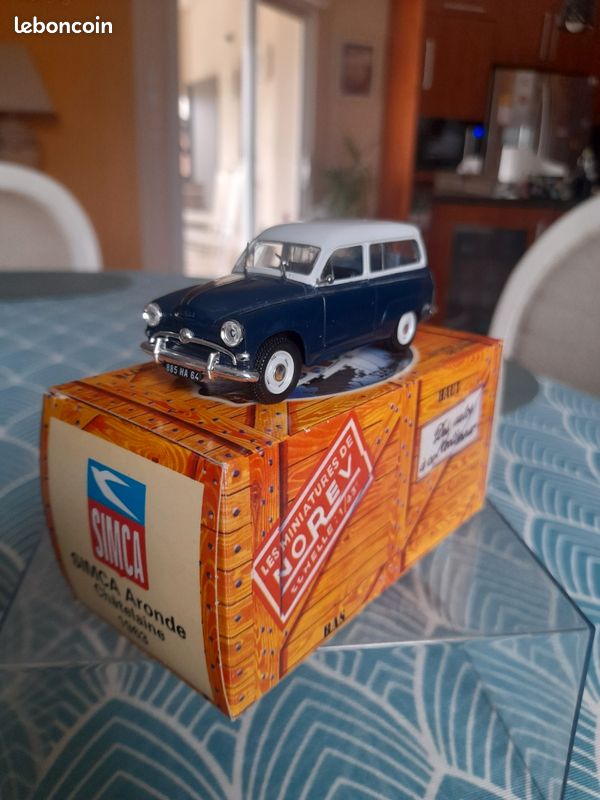 ESDO, AFAM - 1:43 - Simca Aronde Grand Large / de Simca - Catawiki