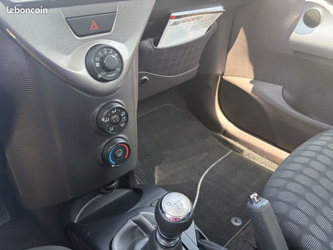 Toyota IQ 68 VVT-i iQ1st (image 15)