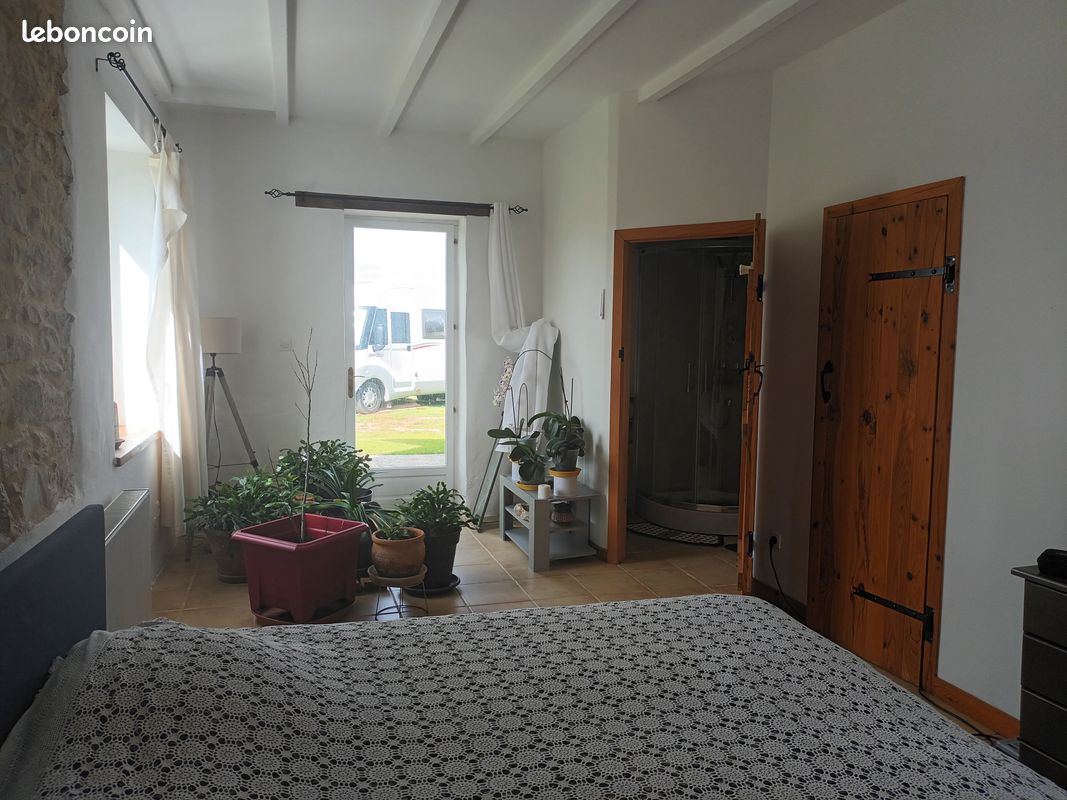 Maison 5 pièces 172 m² · à Pressac · 172 m² · 255 000 €