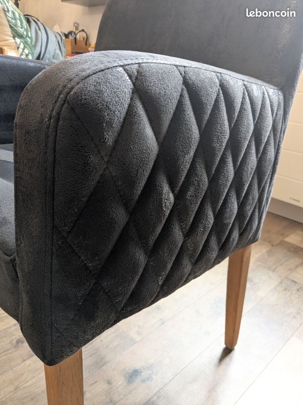 Fauteuils capitonnés marron (image 3)
