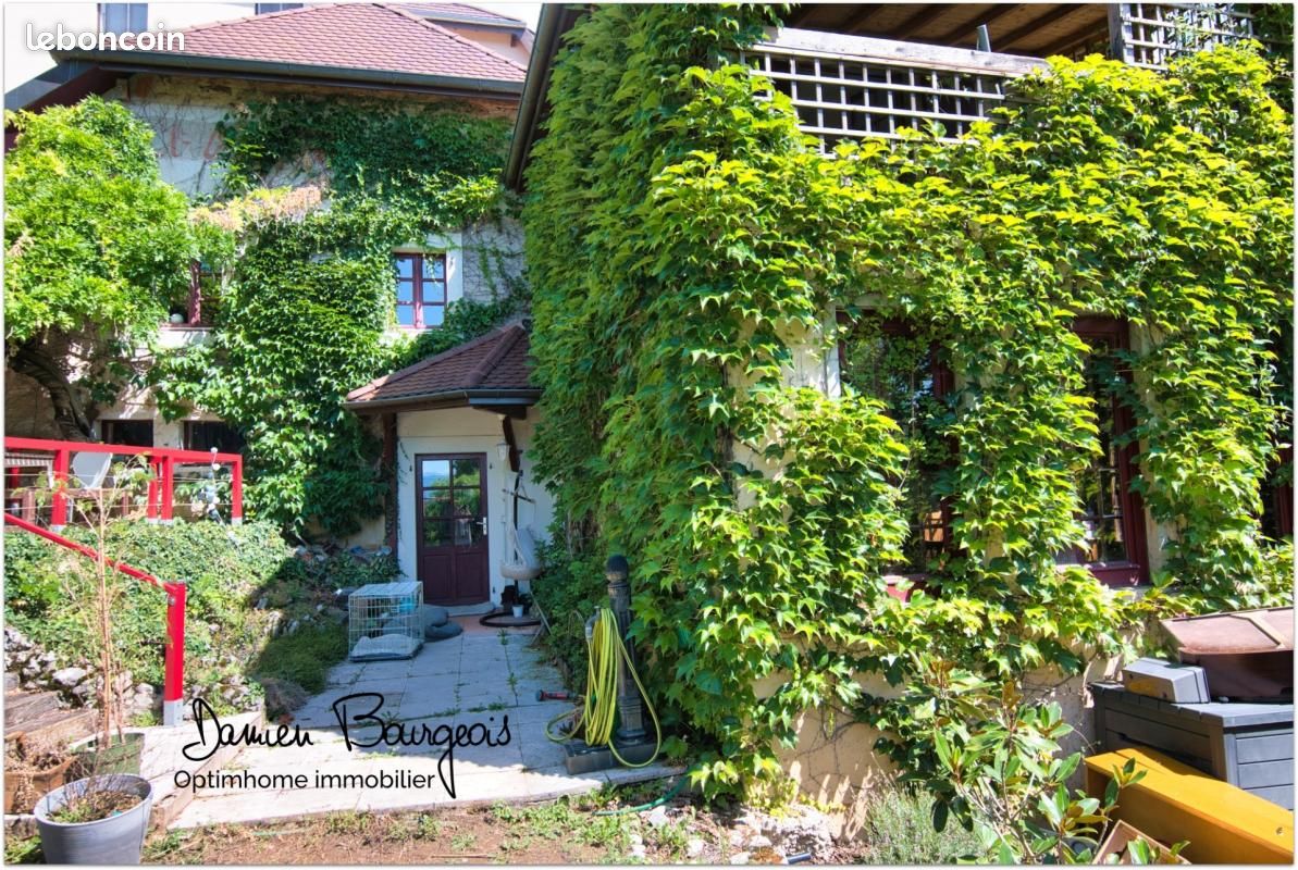 Maison 5 pièces 167 m² · à Divonne-les-Bains · 167 m² · 2 950 €/mois