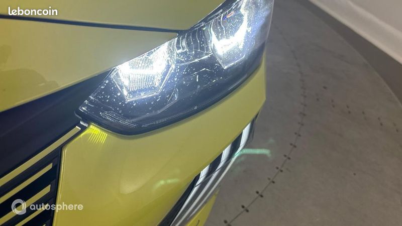 Peugeot 208 1.2 100ch S&S Allure (image 17)