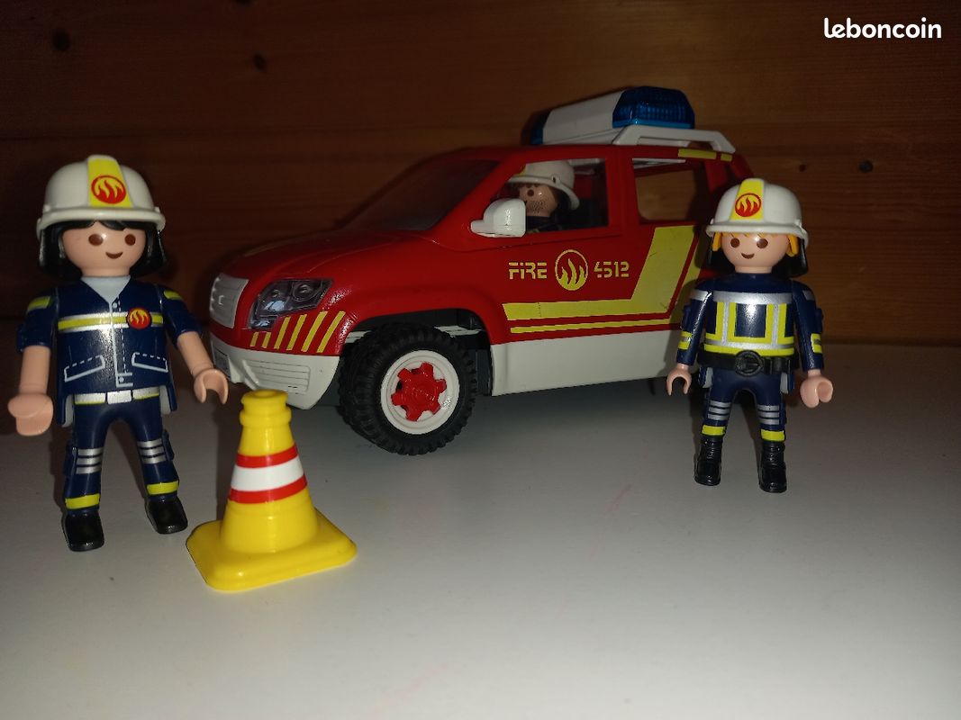 Voiture de pompiers playmobil (image 2)