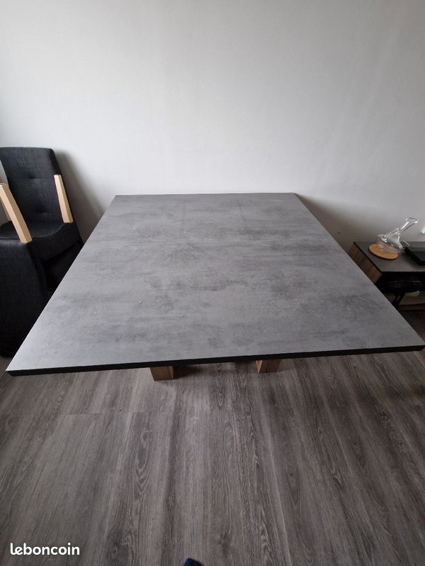 Table (image 1)
