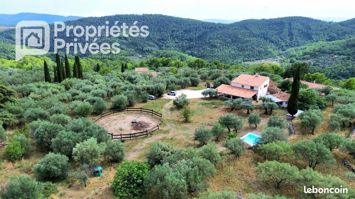 Maison 5 pièces 146 m² · à Claviers · 146 m² · 465 000 €
