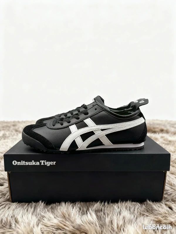 Onitsuka Tiger Noir Pointure 42 (image 1)