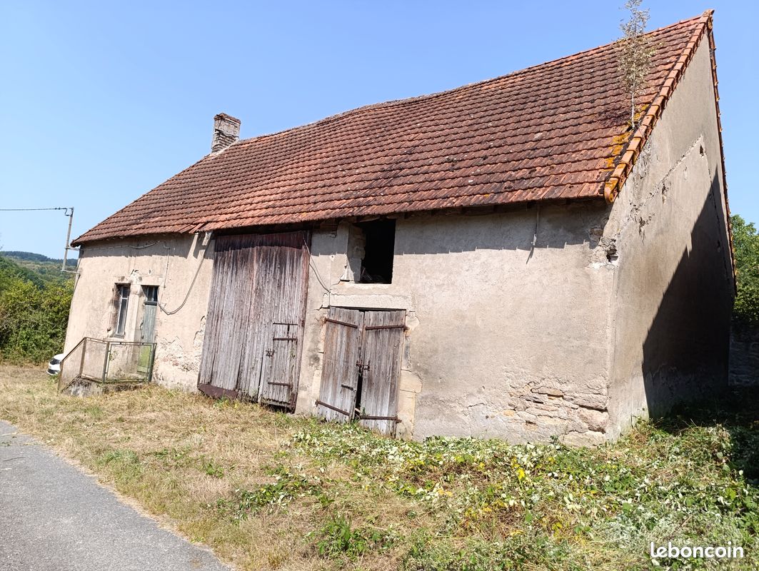 Maison 2 pièces 150 m² · à Marmagne · 150 m² · 50 000 €