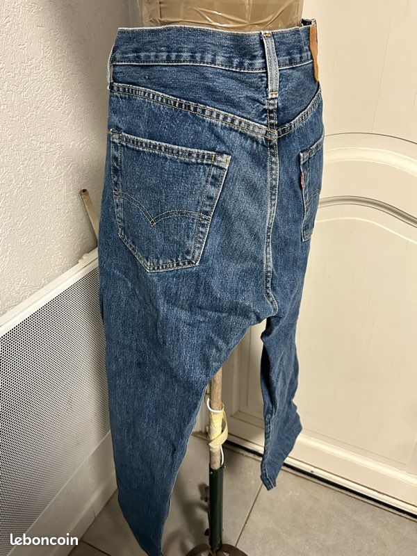 Carton58) Lots de deux Jeans Homme LEVI ‘STRAUSS&CO taille 42 voir toute les mesures (image 16)