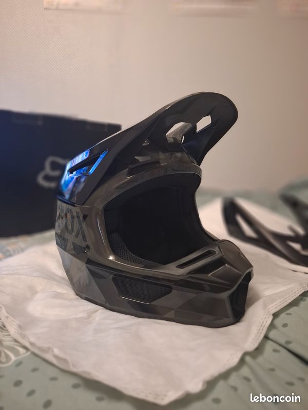 Vend Casque Fox V2 Nobyl noir (image 1)