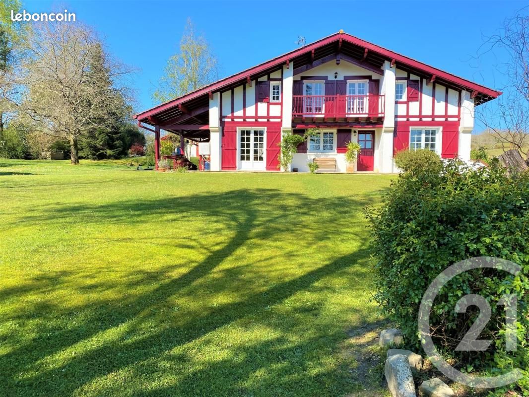 Maison 7 pièces 145 m² · à Ustaritz · 145 m² · 1 999 €/mois
