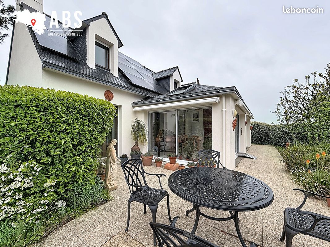 Maison 6 pièces 121 m² · à Férel · 121 m² · 331 750 €