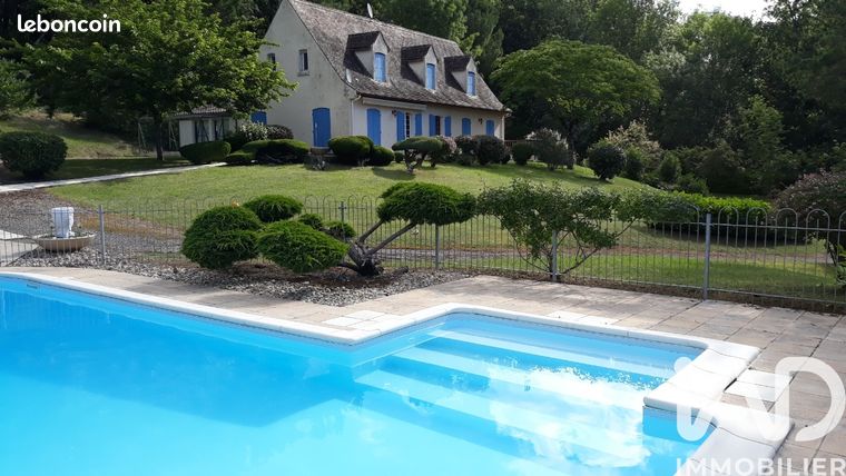 Maison 6 pièces 196 m²