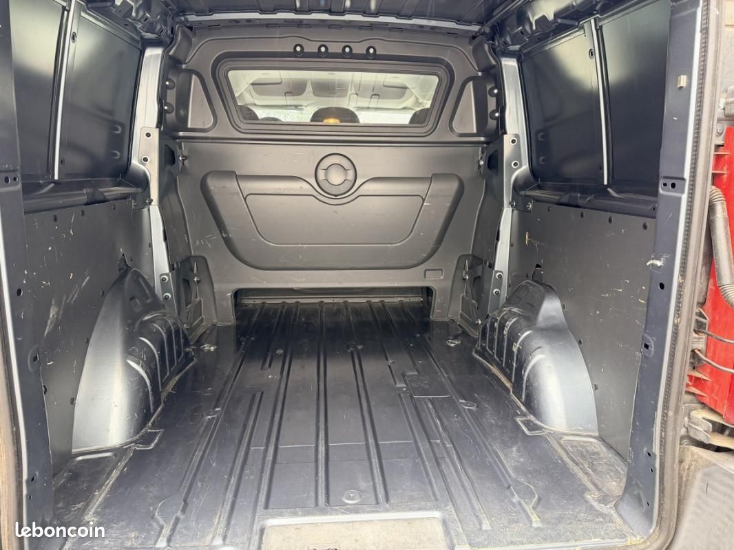 Citroën Jumpy II 2.0 hdi 125 L2H1 " PREMIERE MAIN (image 9)