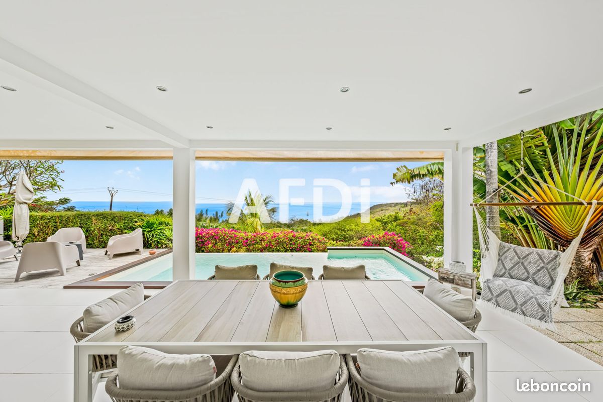 Maison 5 pièces 206 m² · à Case-Pilote · 206 m² · 859 000 €