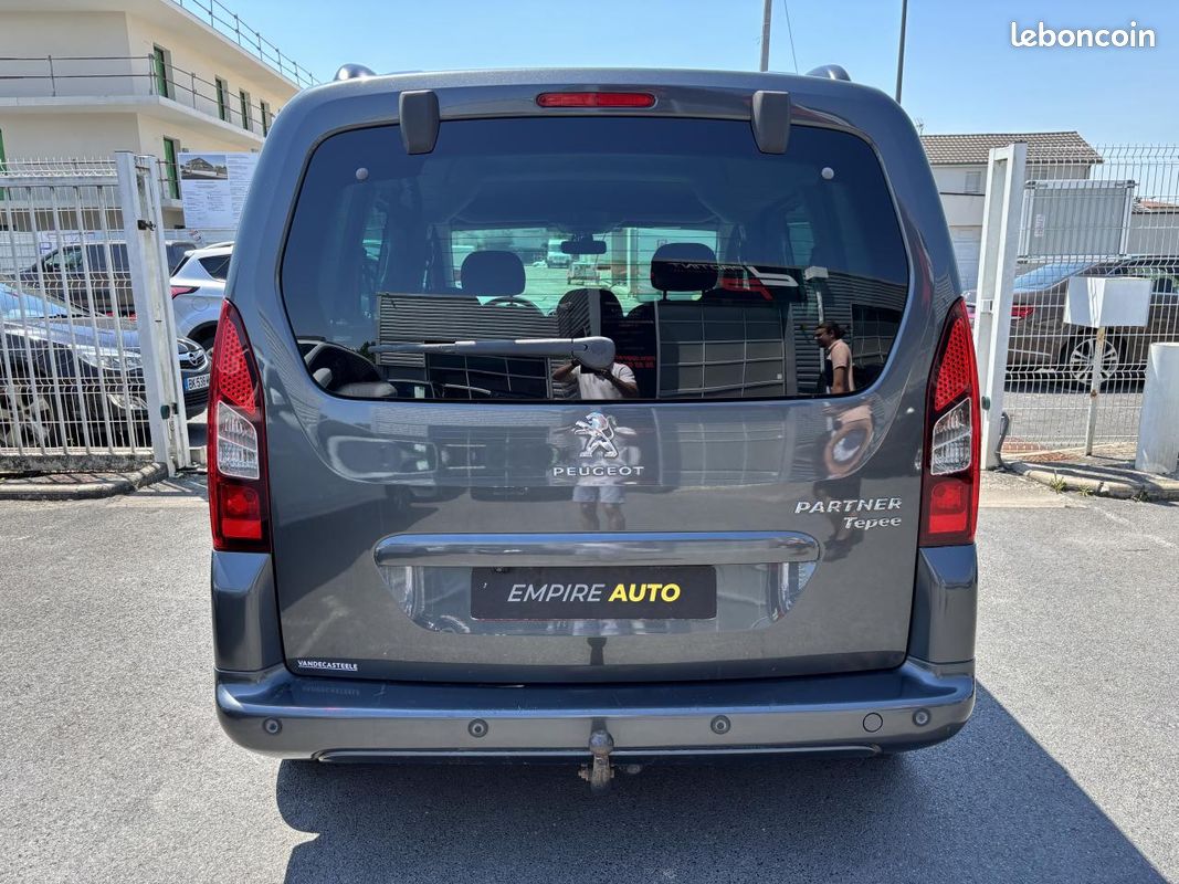 PEUGEOT PARTNER 1.6 BlueHDi 75ch Style (image 6)