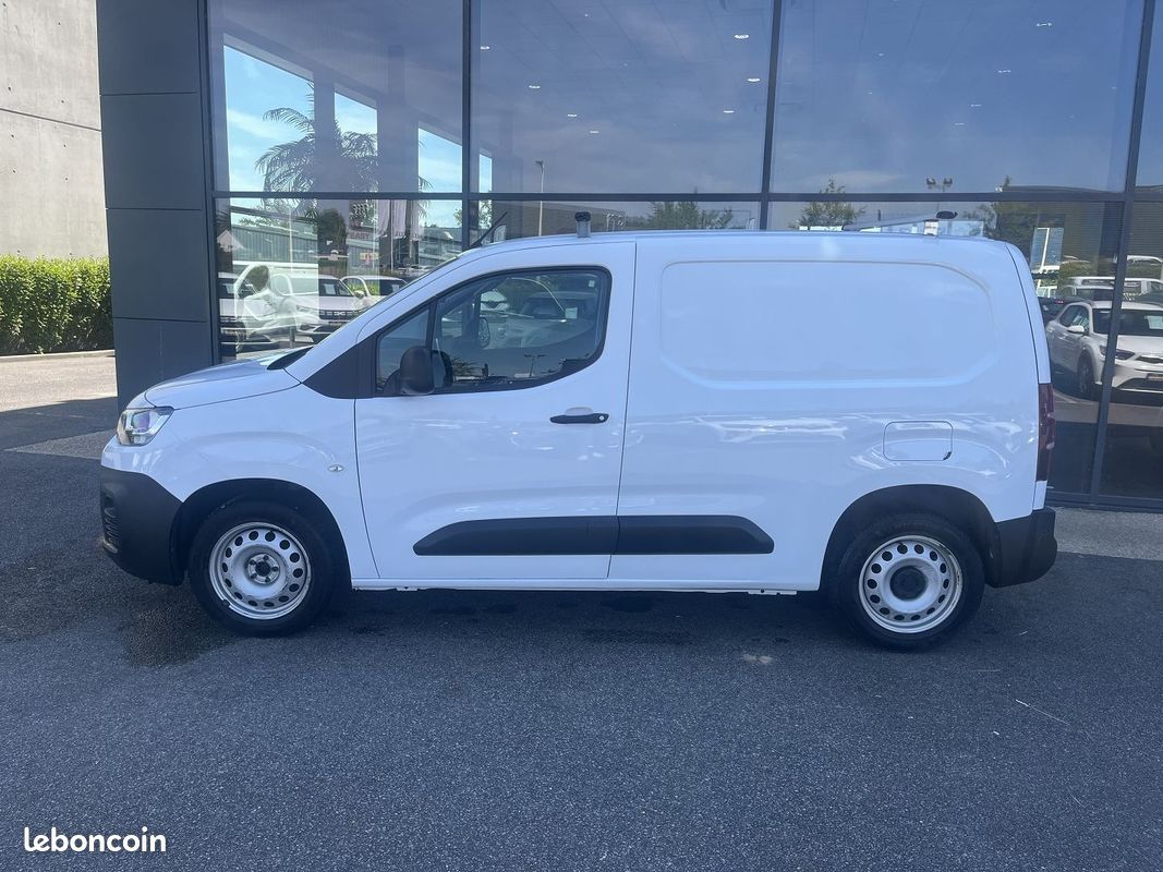 Citroen BERLINGO VAN M 1000KG HDI 100 CH DRIVER + 2016 E OPTIONS (image 2)