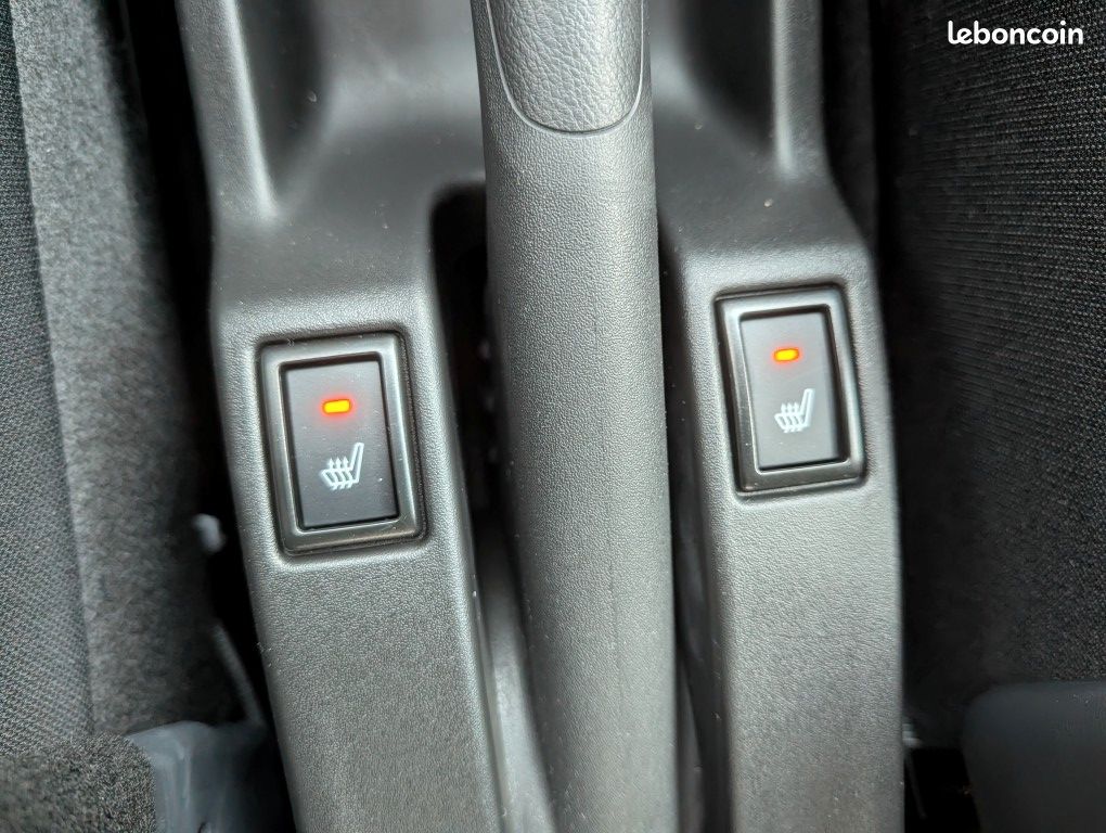 Suzuki swift 4x4 1.2 hybrid pack allgrip neuf carplay / camera / sieges chauffants (image 8)