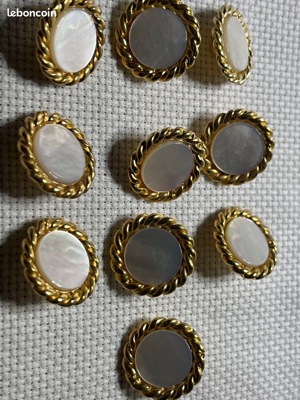 Lot 10 Boutons Vintage Inclusion Gris Pied Doré 1,7 Cm - Occasion Rétro