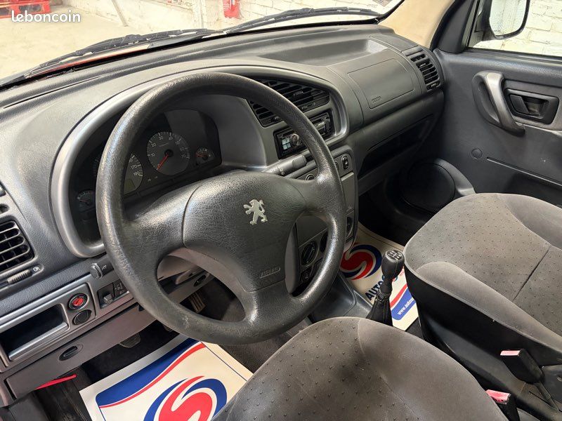 Peugeot Partner 1,6i Essence 110 Chvx « Climatisation » (image 3)