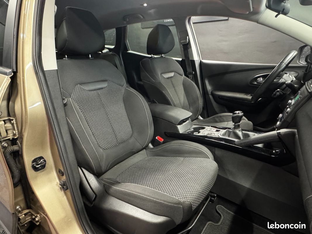 RENAULT KADJAR TCe 130 Energy Zen (image 17)