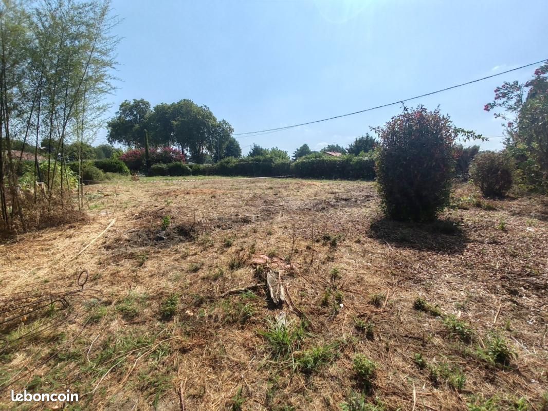 Terrain 650 m² Tercis Les Bains · à Tercis-les-Bains · 77 000 €