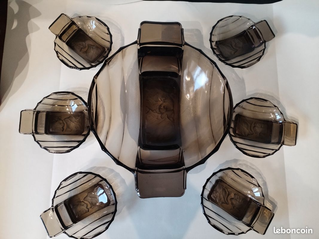 Ensemble d'une coupe et de six coupelles en verre fumé - Art Deco (image 1)