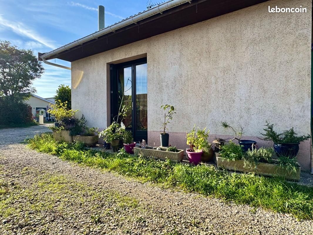 Maison 5 pièces 100 m² · à Chassieu · 100 m² · 379 000 €