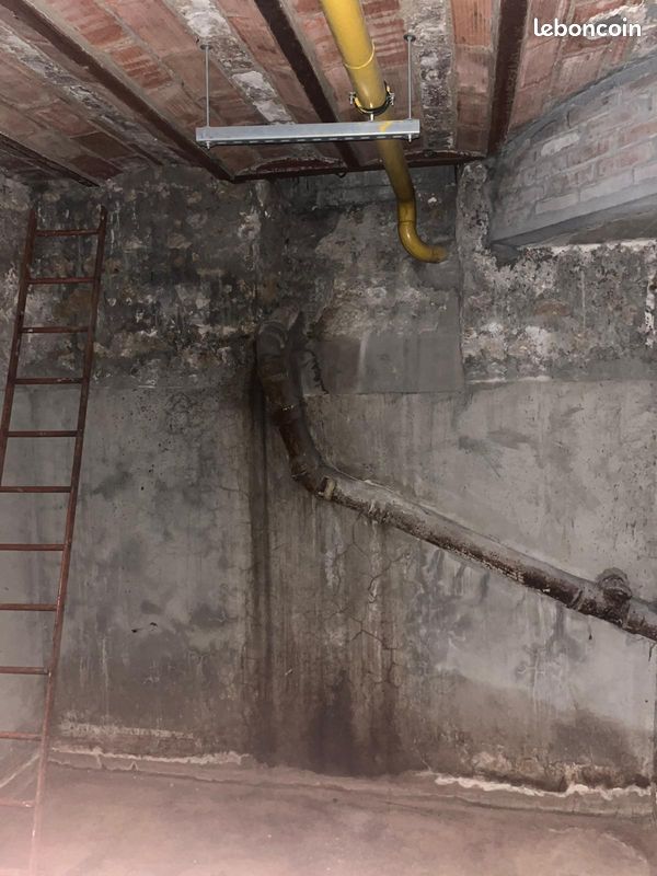 Espace privé • Cave sèche, saine et sécurisée - Général Bizot - 15 m² (image 2)