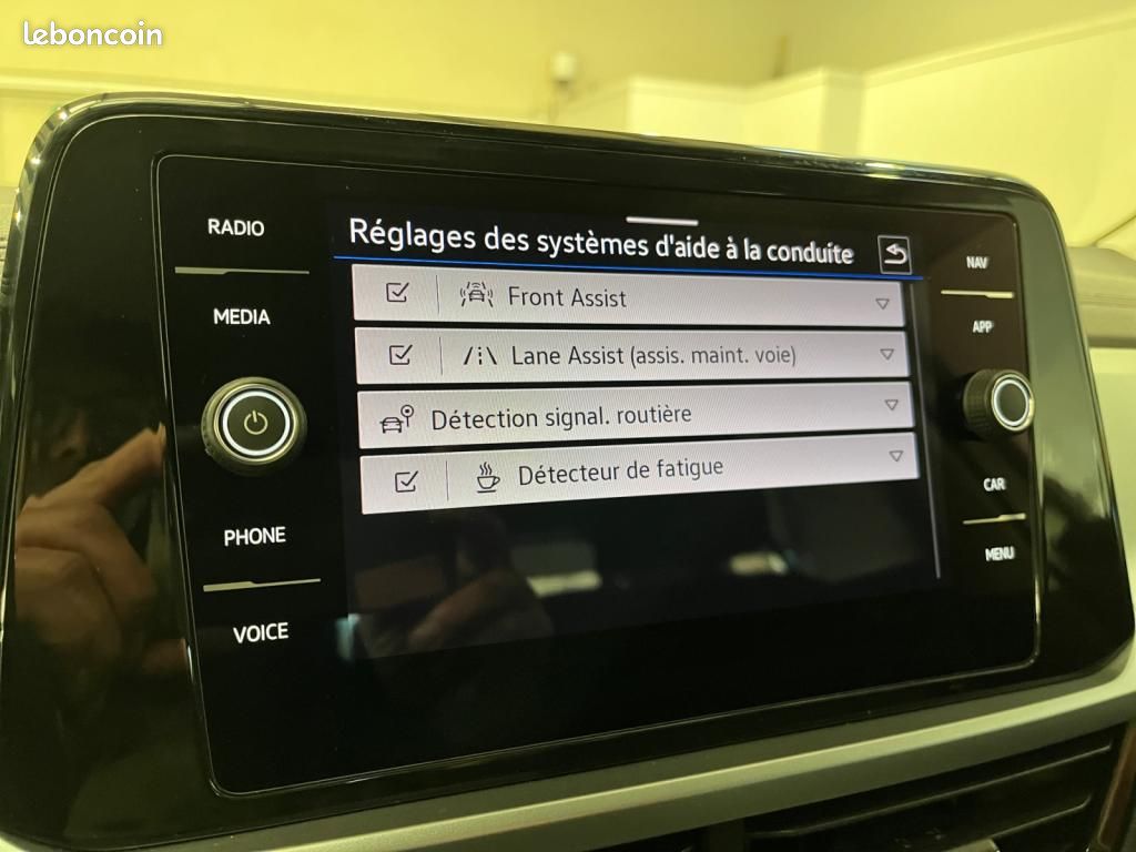 VOLKSWAGEN T-ROC TSI 110 Life - Digital Cockpit Pro - Extension garantie 3 ans (image 17)