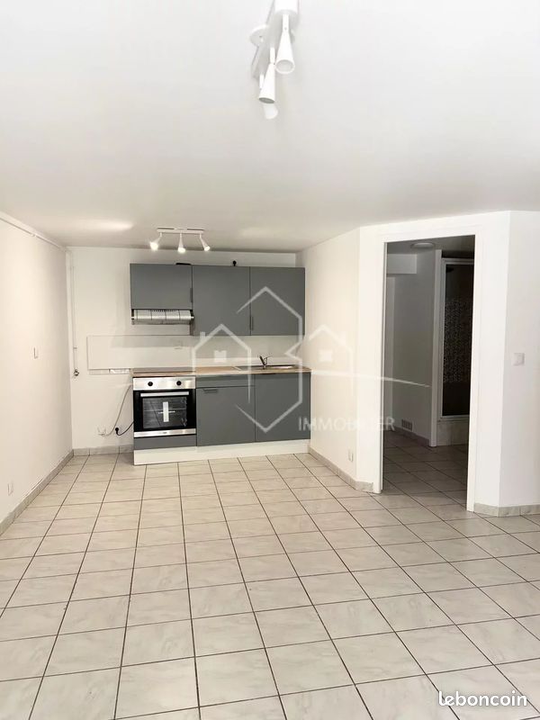Appartement 3 pièces 48 m² · à Annonay · 48 m² · 450 €/mois