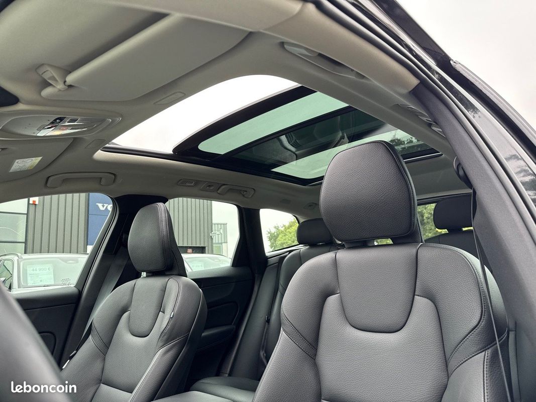 VOLVO XC60 T6 AWD Hybride rechargeable 253 ch+145 ch Geartronic 8 Plus Style Dark (image 21)