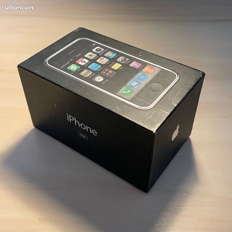 IPhone 1ère Génération 8GB - Collector Apple - Occasion état Correct