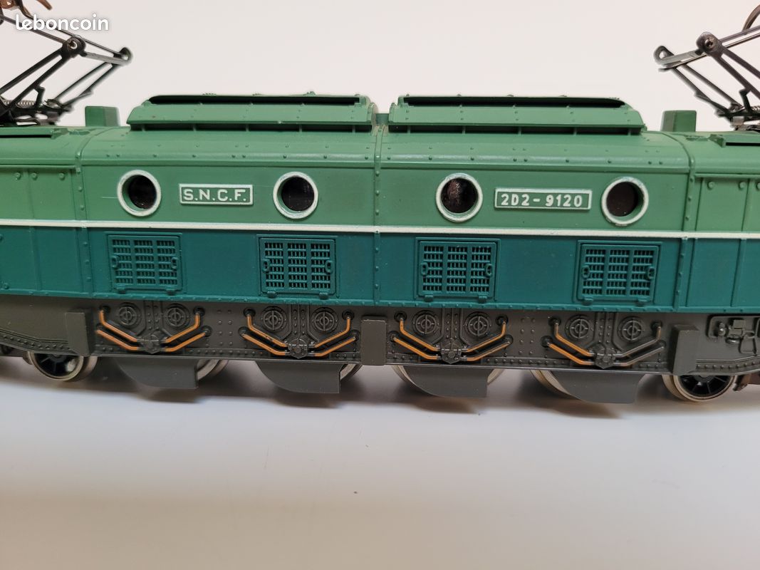 LOCOMOTIVE ÉLECTRIQUE 2D2 5507 Nez de Cochon SNCF Jouef en boite ref