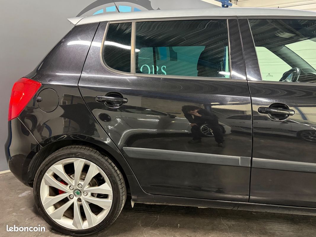 Skoda FABIA 1.4 tsi 180 rs RS DSG - RADAR - GPS - REGULATEUR (image 17)