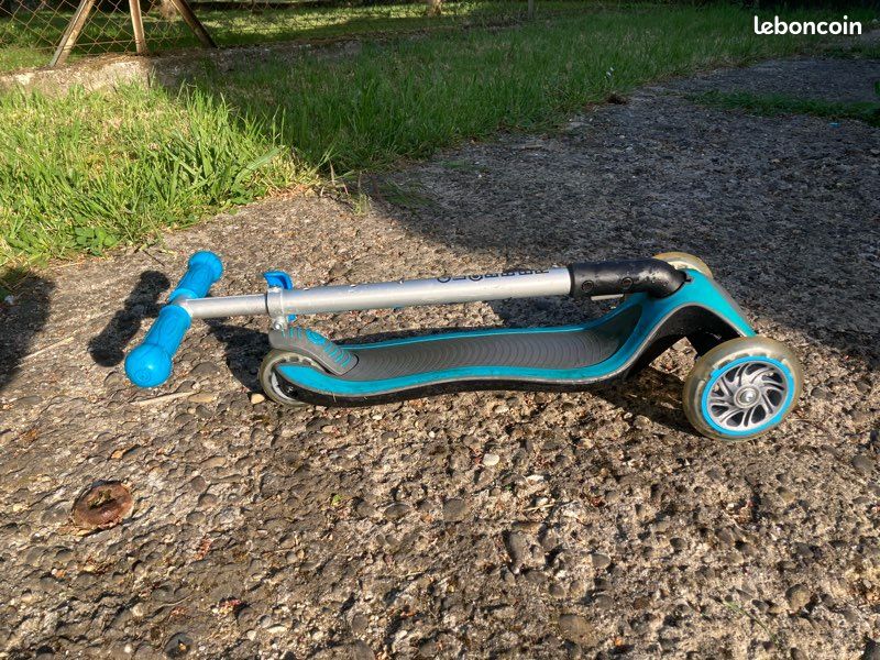 Globber Primo Foldable Lights Enfants Trottinette à trois roues Citron vert - Comparez les et achetez sur