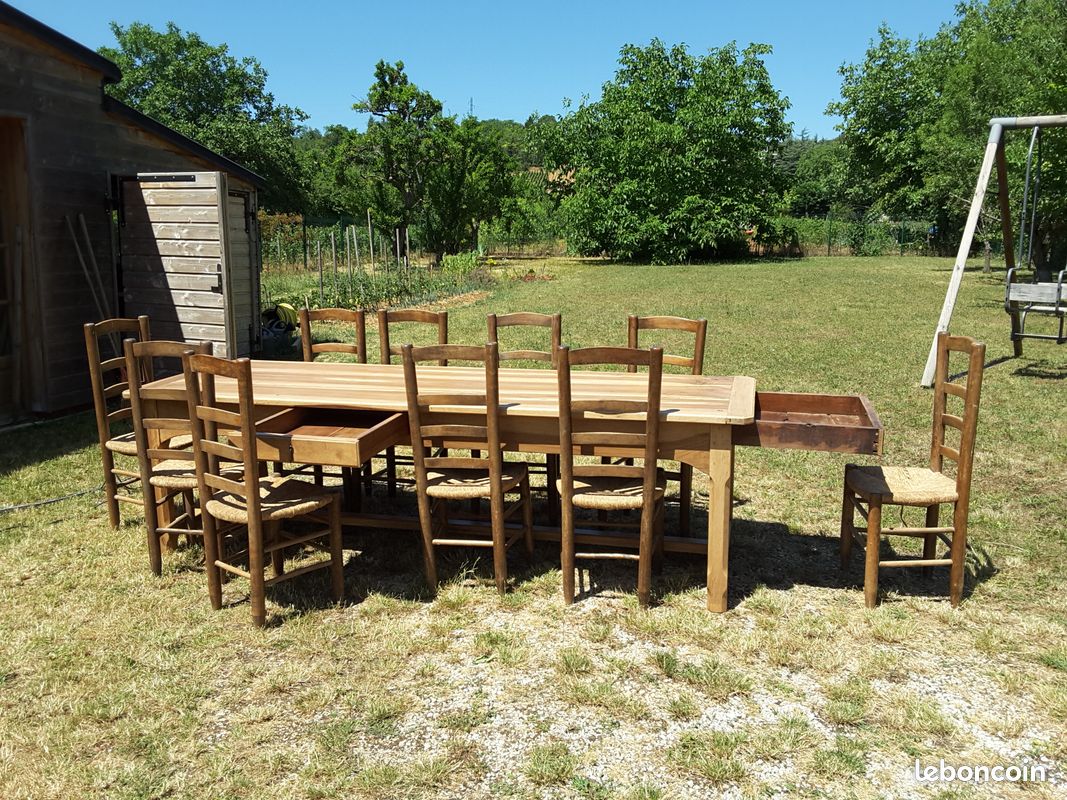 Tabler campagnarde en noyer (image 1)