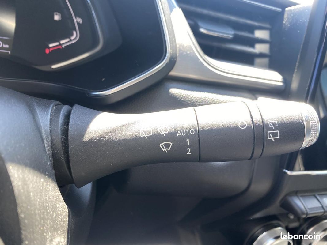 RENAULT CAPTUR 1.5 Blue dCi - 115 Intens (image 22)