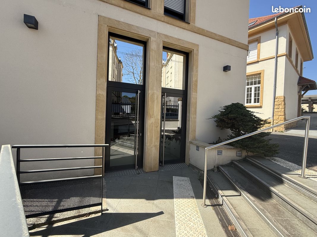 Appartement 5 pièces 240 m² · à Châtel-Saint-Germain · 240 m² · 304 000 €
