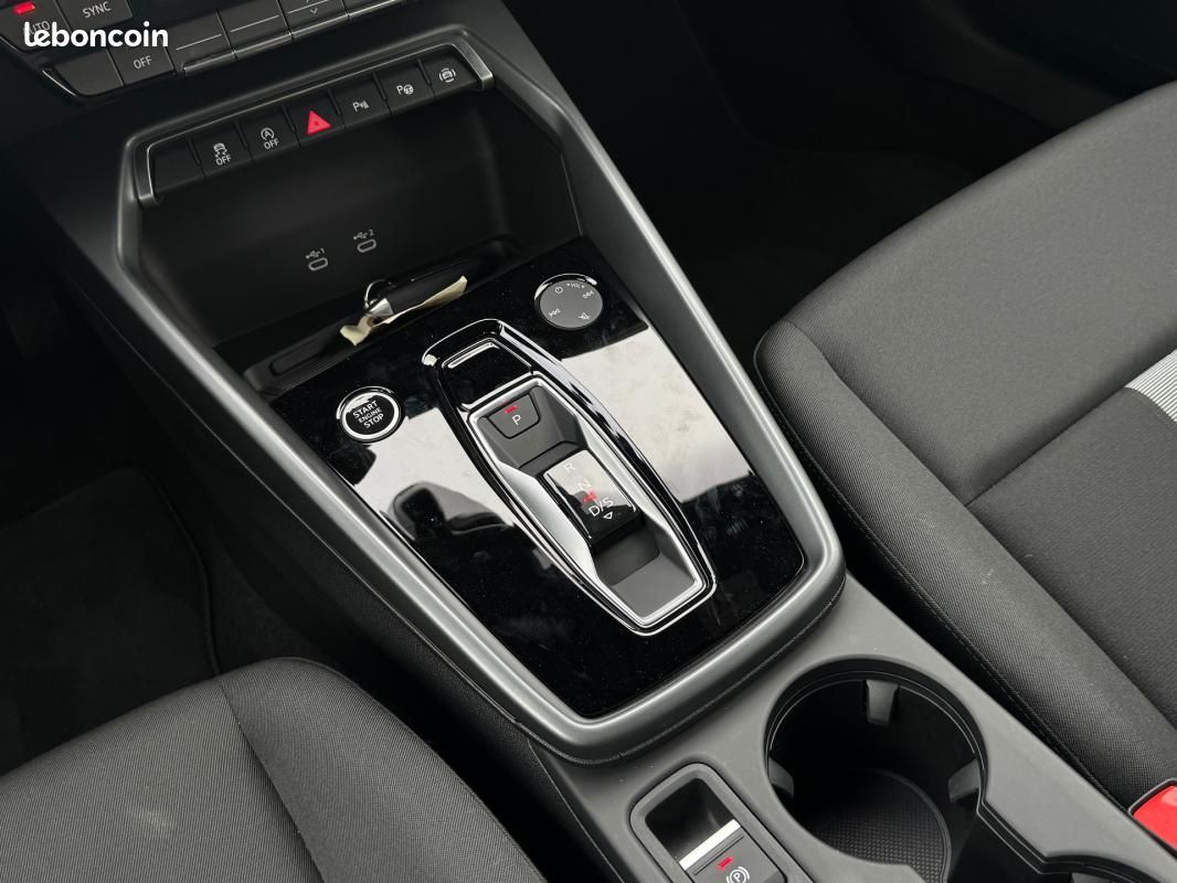 Audi A3 Berline TFSI Mild Hybrid 116 S tronic 7 Design (image 11)