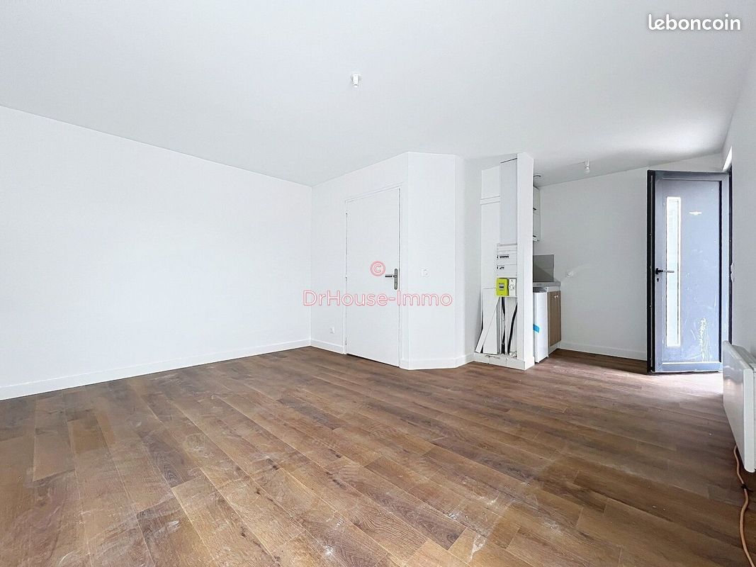 Appartement 1 pièce 25 m² · à Pont-de-Metz · 25 m² · 550 €/mois