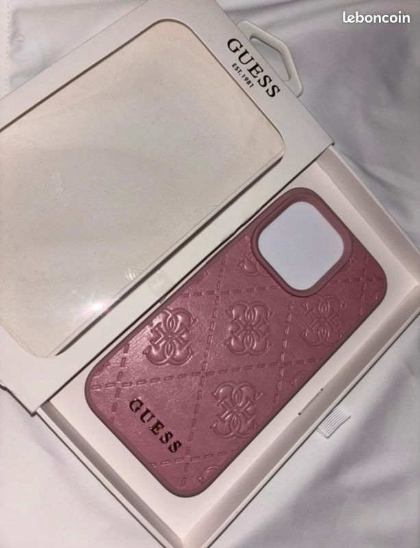 Guess GUHCP15LLFCSEGP Coque pour iPhone 15 Pro 6,1 Rose Coque Rigide Liquide Paillettes Or Rayures