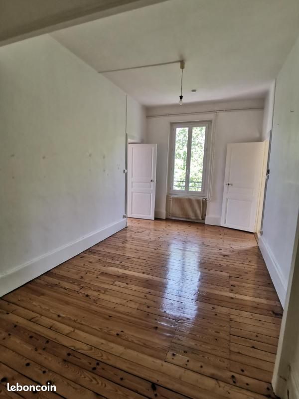 Appartement 3 pièces 57 m² · à Clermont-Ferrand · 57 m² · 577 €