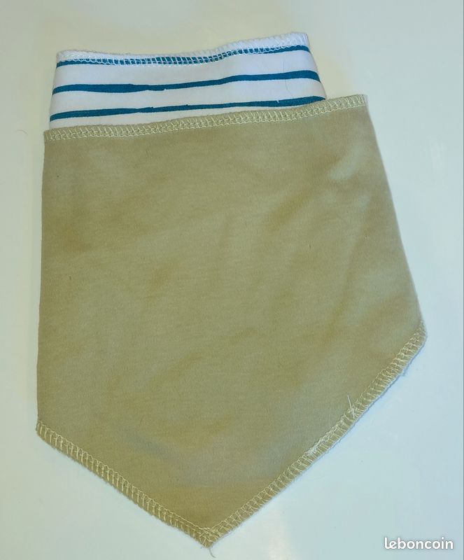 Bavoirs bandanas à rayures et kaki (image 1)