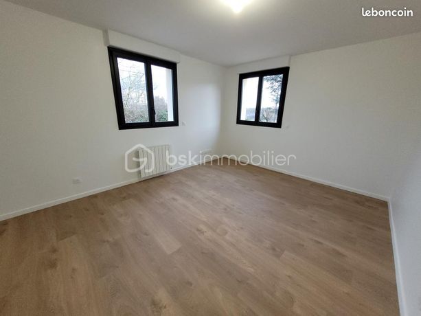 https://img.leboncoin.fr/api/v1/lbcpb1/images/e5/be/3d/e5be3d72174e6656c8fb91014a022131d679b5b3.jpg?rule=ad-image