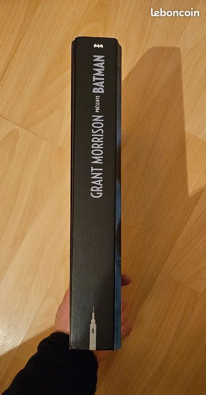 BD Intégrale Batman Grant Morrison Tome 1 (image 3)